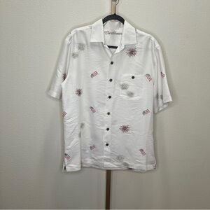 Caribbean Roundtree & Yorke Shirt Mens SZ M White Fireworks USA Flag 4th July